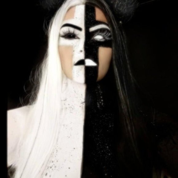 Celebrity half black white lace front wig - Picture 5 of 5